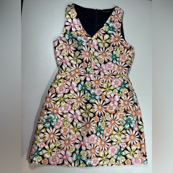 Banana Republic Dresses & Skirts - Banana Republic sheath Dress Size
2P Multicolor Floral Embossed
Jacquard